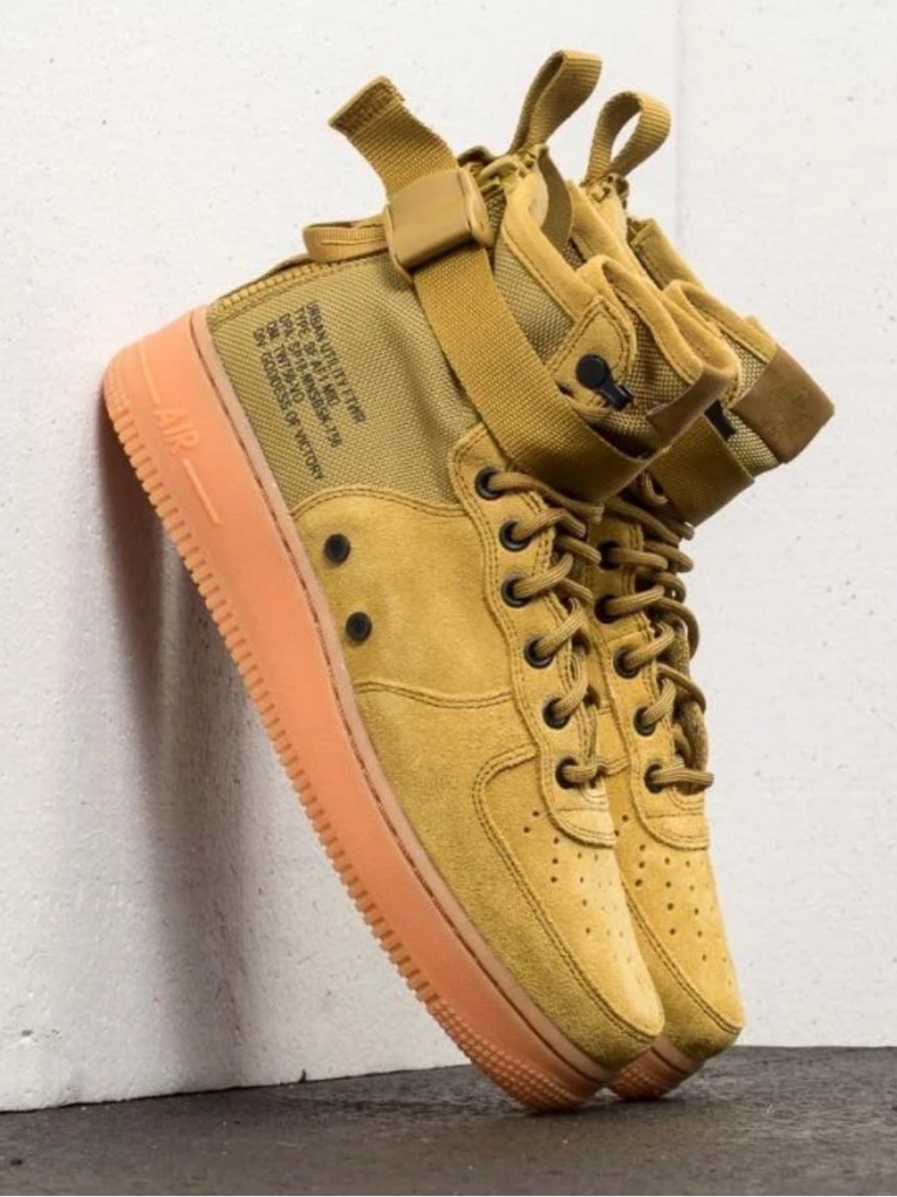Nike SF Air Force 1 Mid ‘Desert Moss’